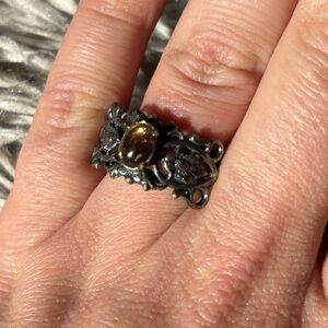 Vintage filigree ring with brown stone, dark silver, adjustable. Costume jewelry
